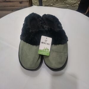 ONCAI Black and Green Slippers